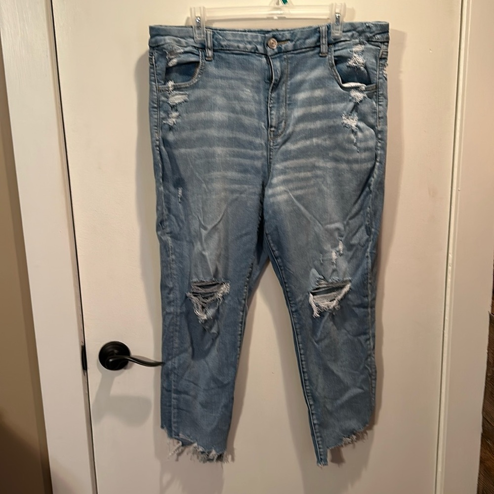 American Eagle Next Level Stretch Size 18 Distressed Destructed Cropped Denim